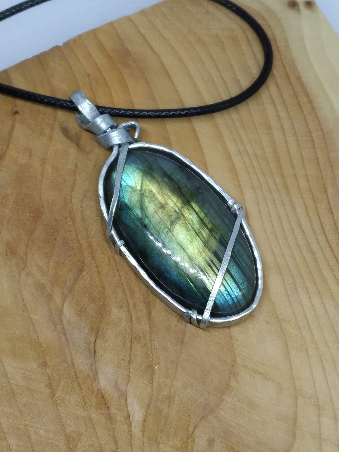 Pendentif "protection" en labradorite – Image 4