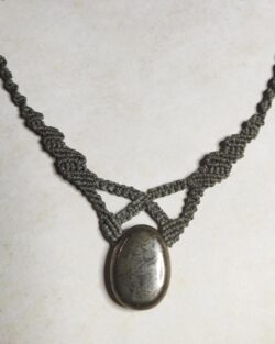 Collier micro-macramé "Mahasu"