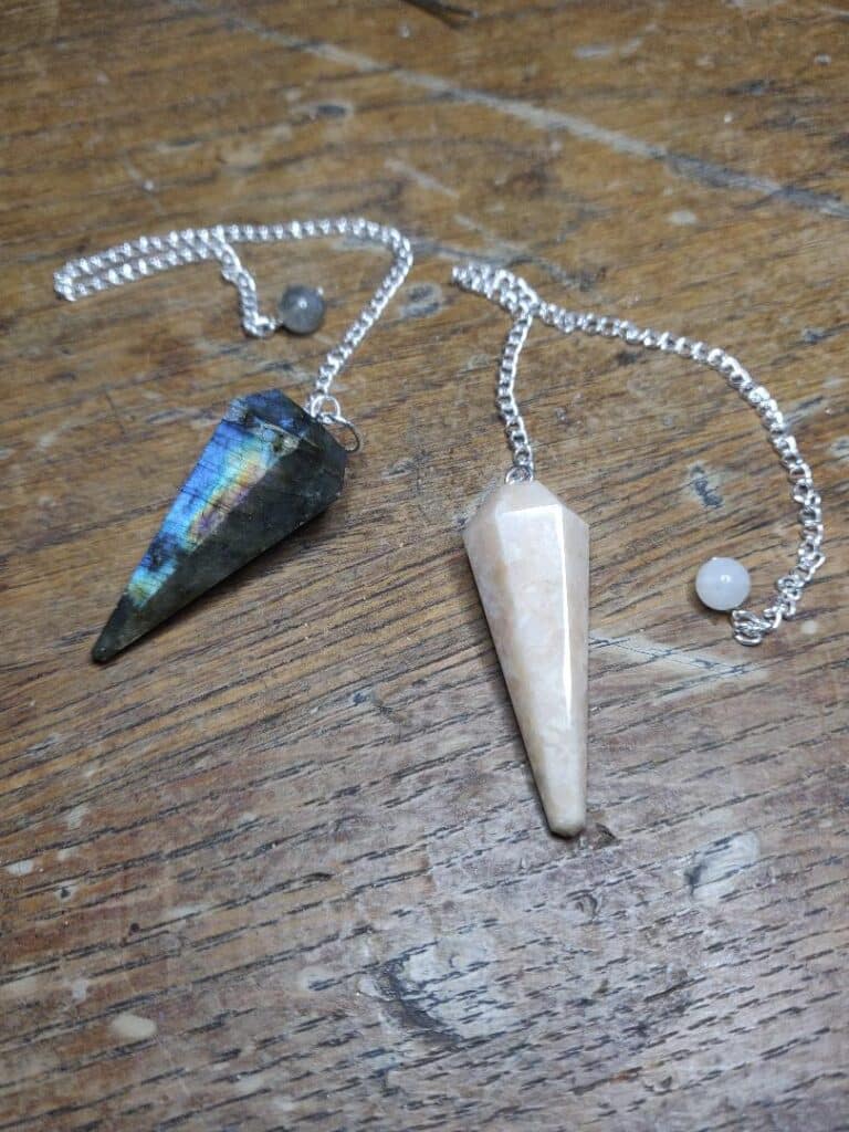 Pendules radiesthésie